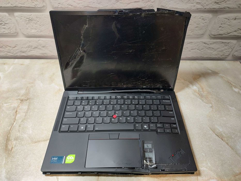 Lenovo ThinkPad T14s Gen 5 Intel Ultra 5 135U 32GB RAM на запчастини