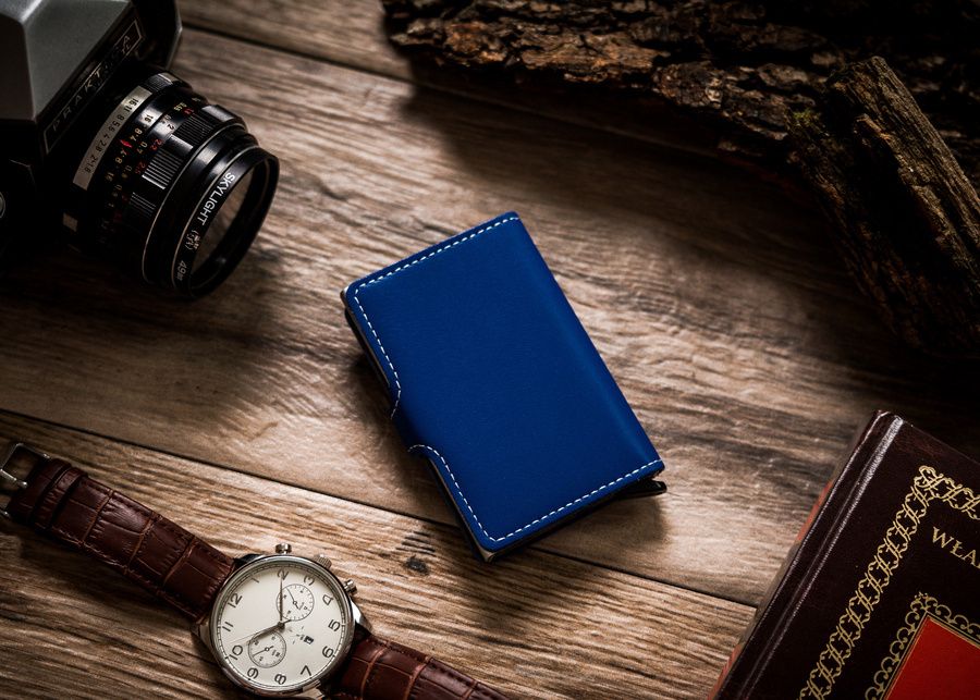 skórzane etui z podajnikiem na karty i wizytówki - peterson