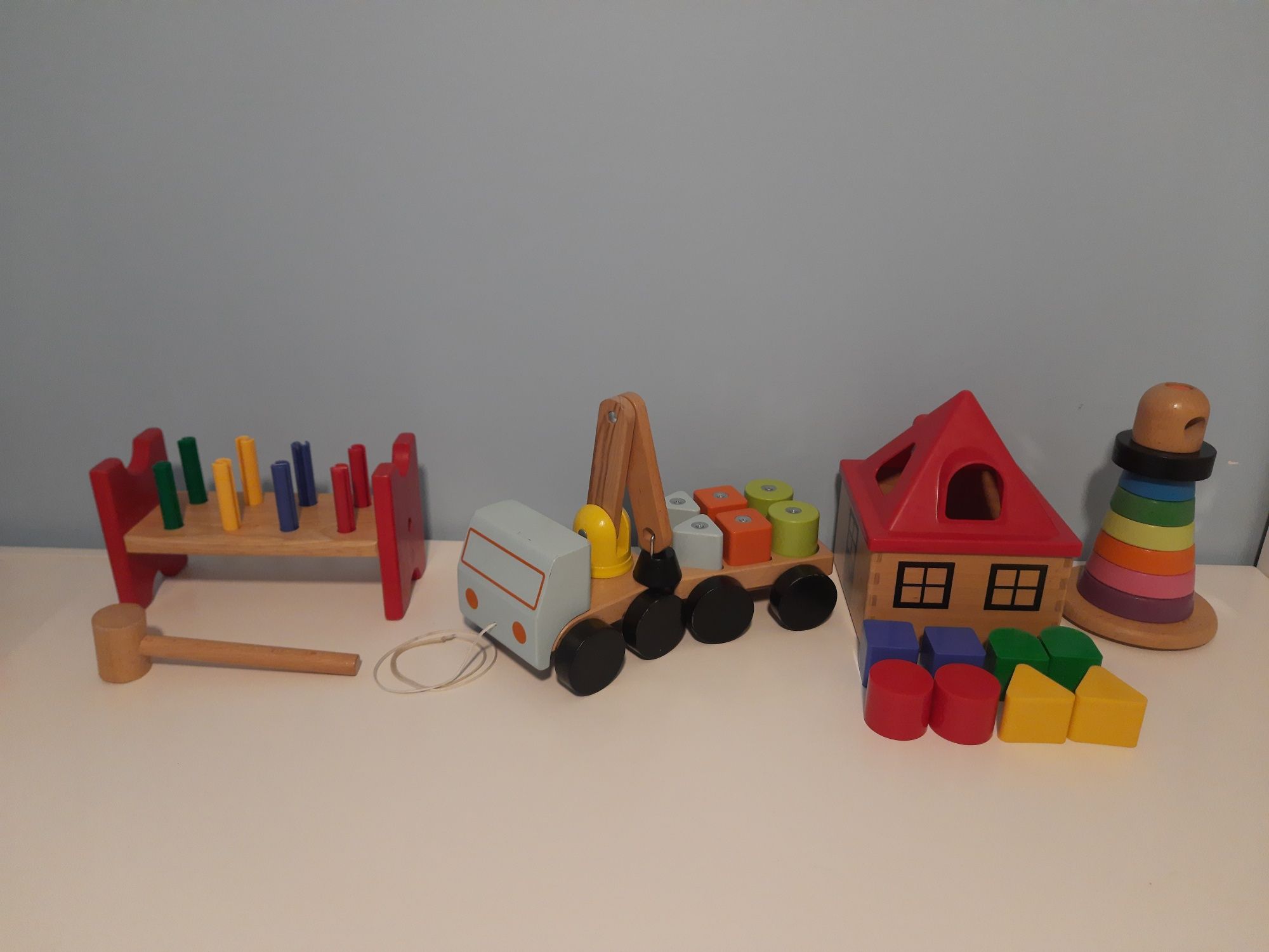Zestaw kultowych, drewnianych, edukacyjnych i kolorowych zabawek IKEA