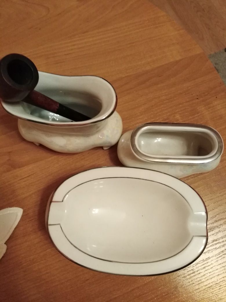 Porcelanowy stary zestaw.