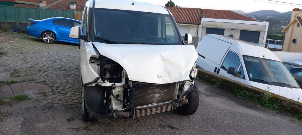 FIAT Doblo II Van 1.3 D Multijet (TEM IVA DEDUTÍVEL)