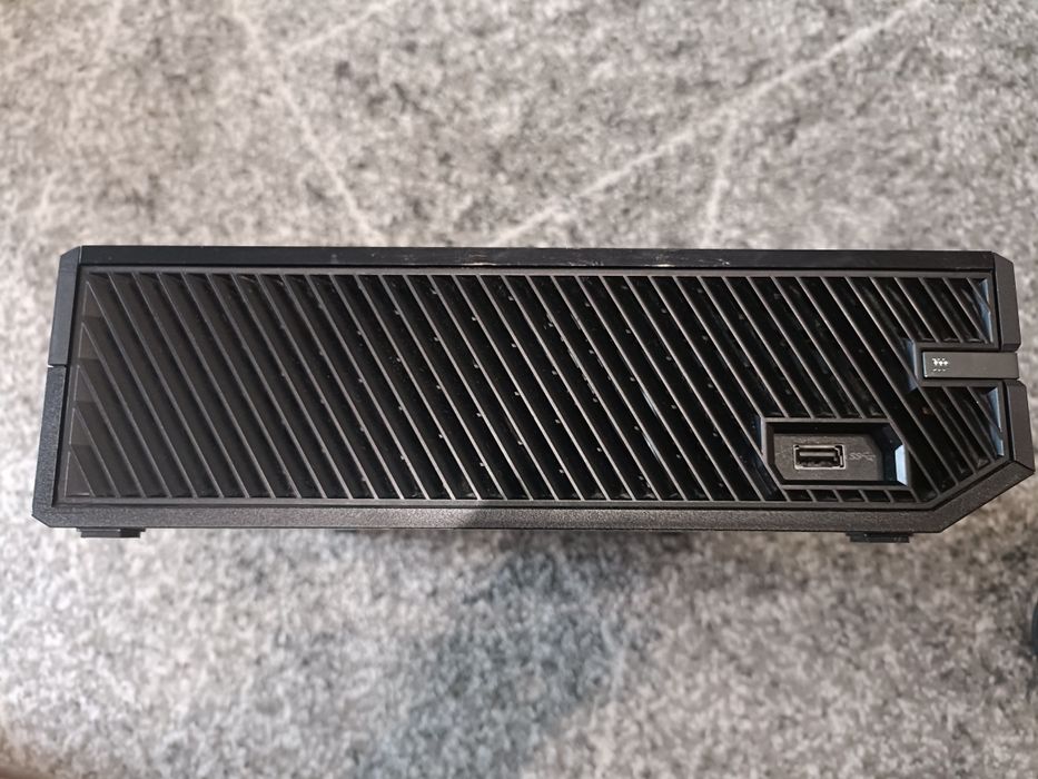 Konsola Xbox one 500gb +GTA 5