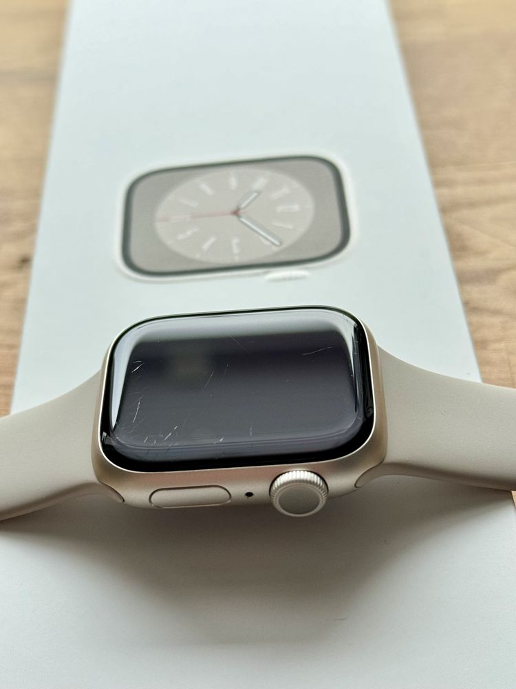 Apple Watch series 8, 41 mm, księżycowa poświata