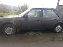 Vendo Mazda 626 sedan - ano 1986