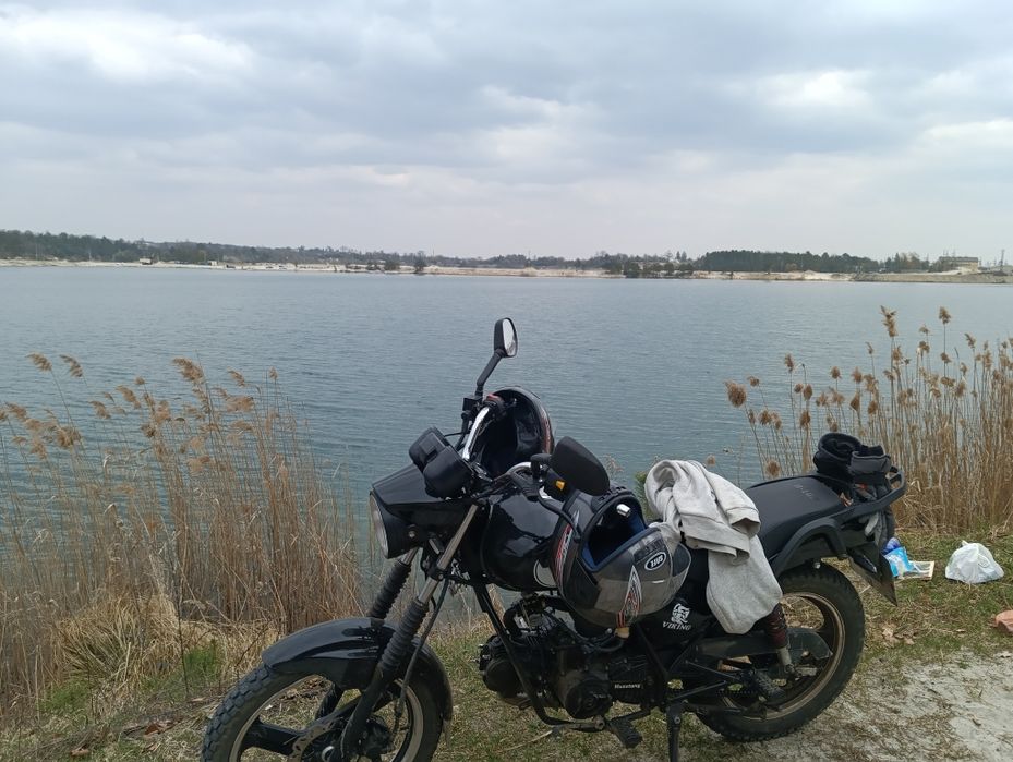 Мотоцикол мустанг вікінг