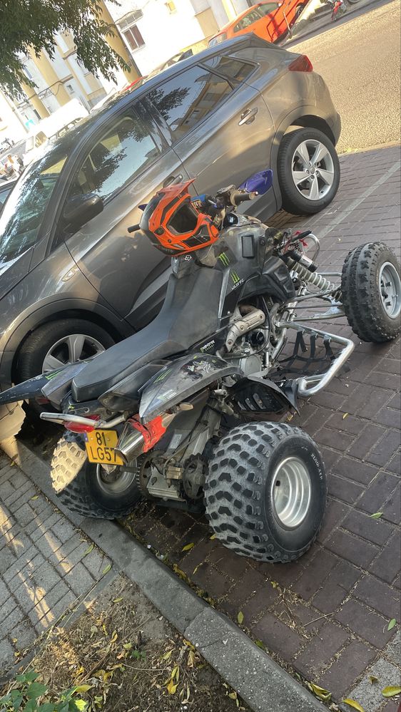 Moto 4 em bom estado
