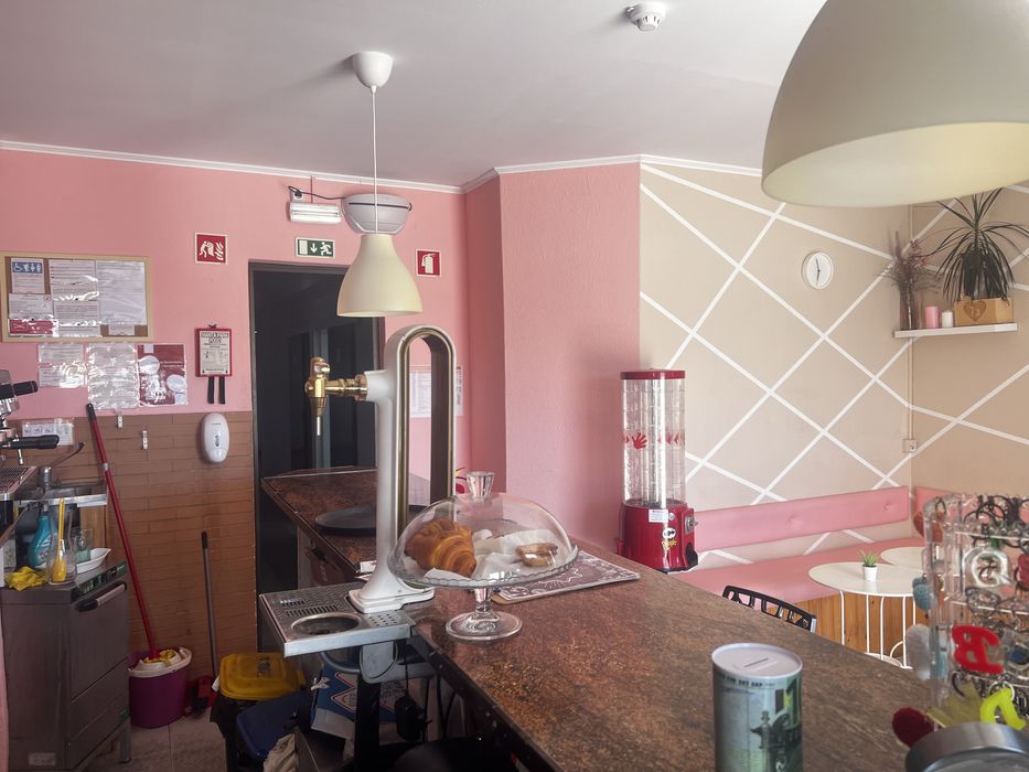 Loja 24m bar de apoio a piscina