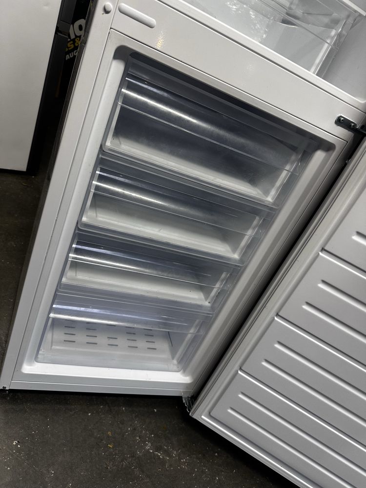 Lodowka 170  cm Sharp/finlux
