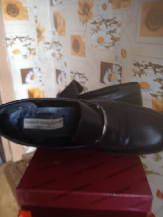 Туфлi жiночi кожанi. Розмiр 40. В дуже гарному станi.