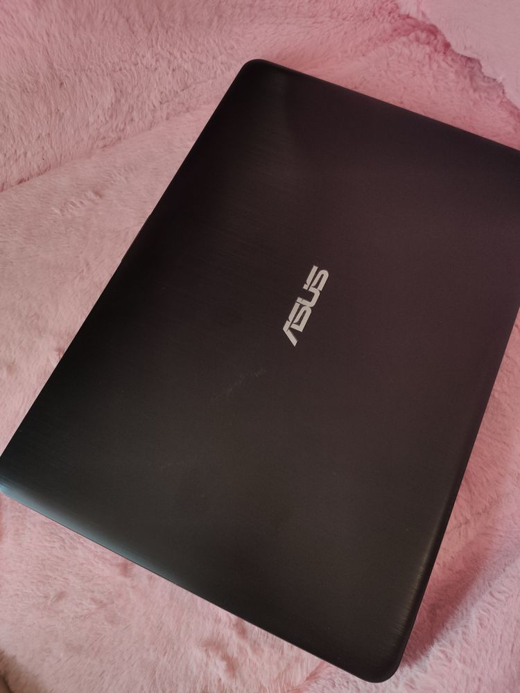 Ноутбук ASUS R414UV