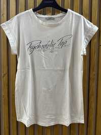 Biały t-shirt ze srebrnymi aplikacjami i napisem Zara