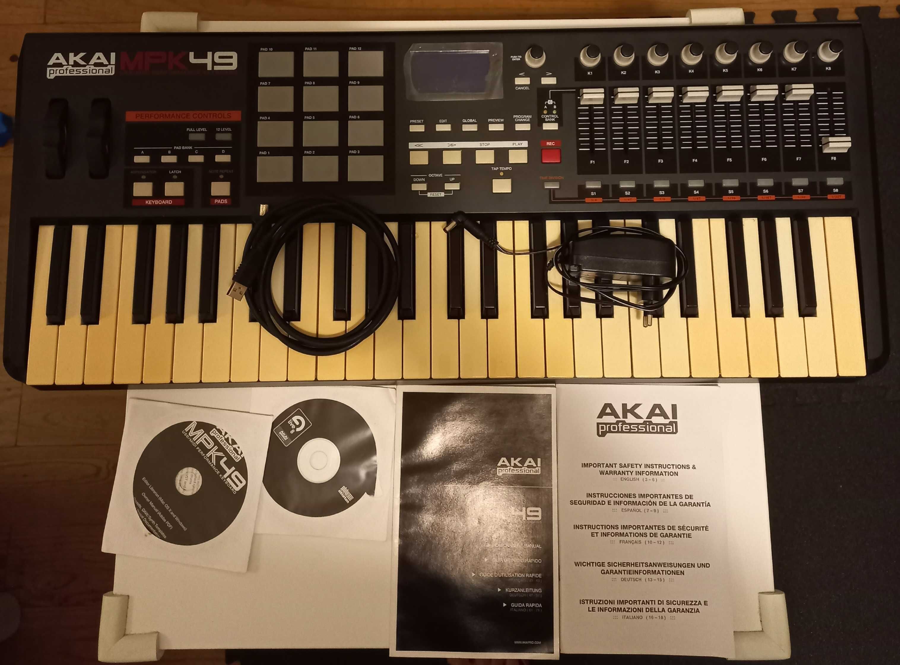 AKAI MPK 49 USB/MIDI Performance Keyboard