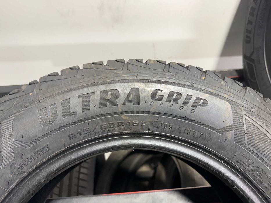 Opony Zimowe 215/65/16C GoodYear UltraGrip #Z817