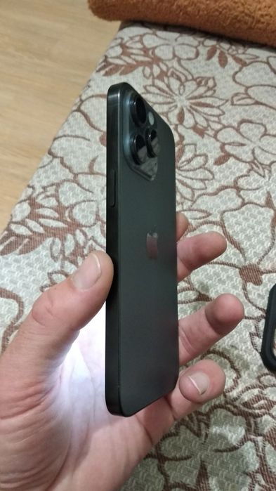 iPhone 15 Pro max 512 GB нa Android