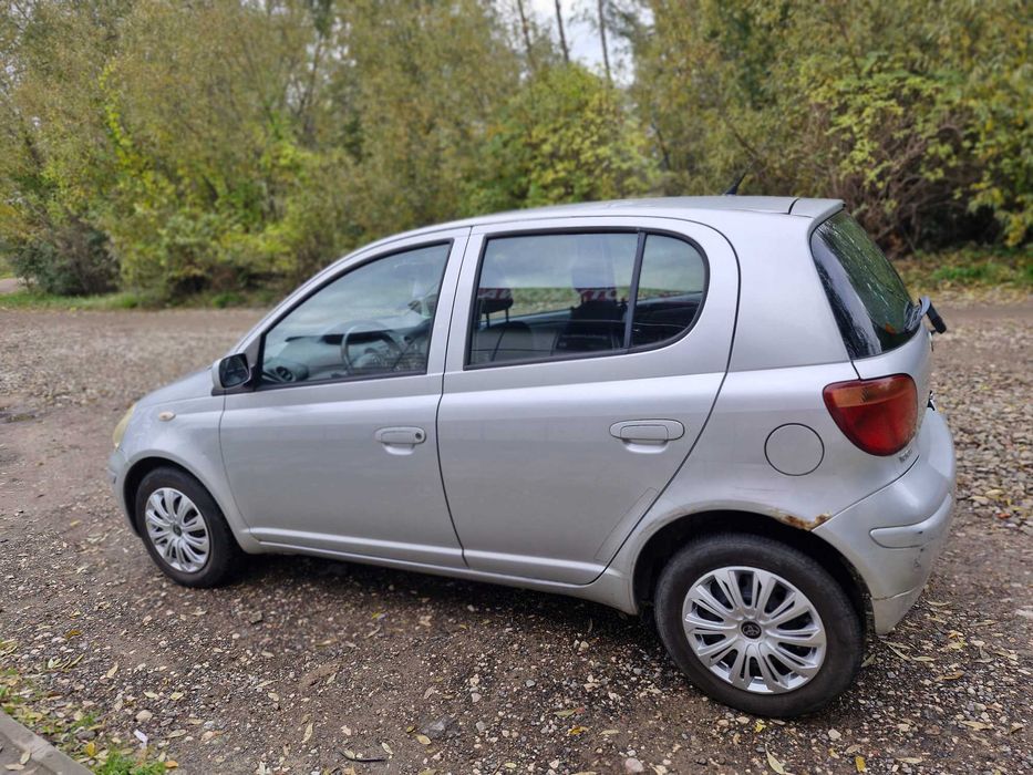 Samochód Toyota Yaris