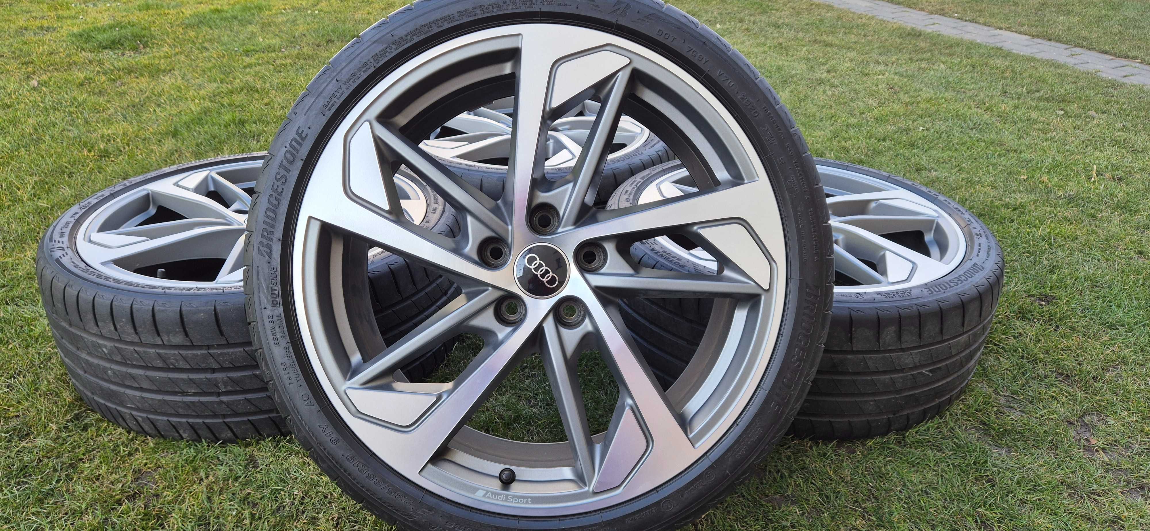 ORYGINALNE felgi aluminiowe 19cali 5x112 ET49 AUDI A3 S3 8Y0 jak NOWE