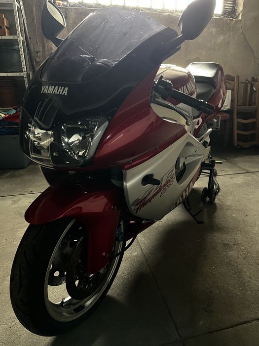 Yamaha Thunderace 1000R