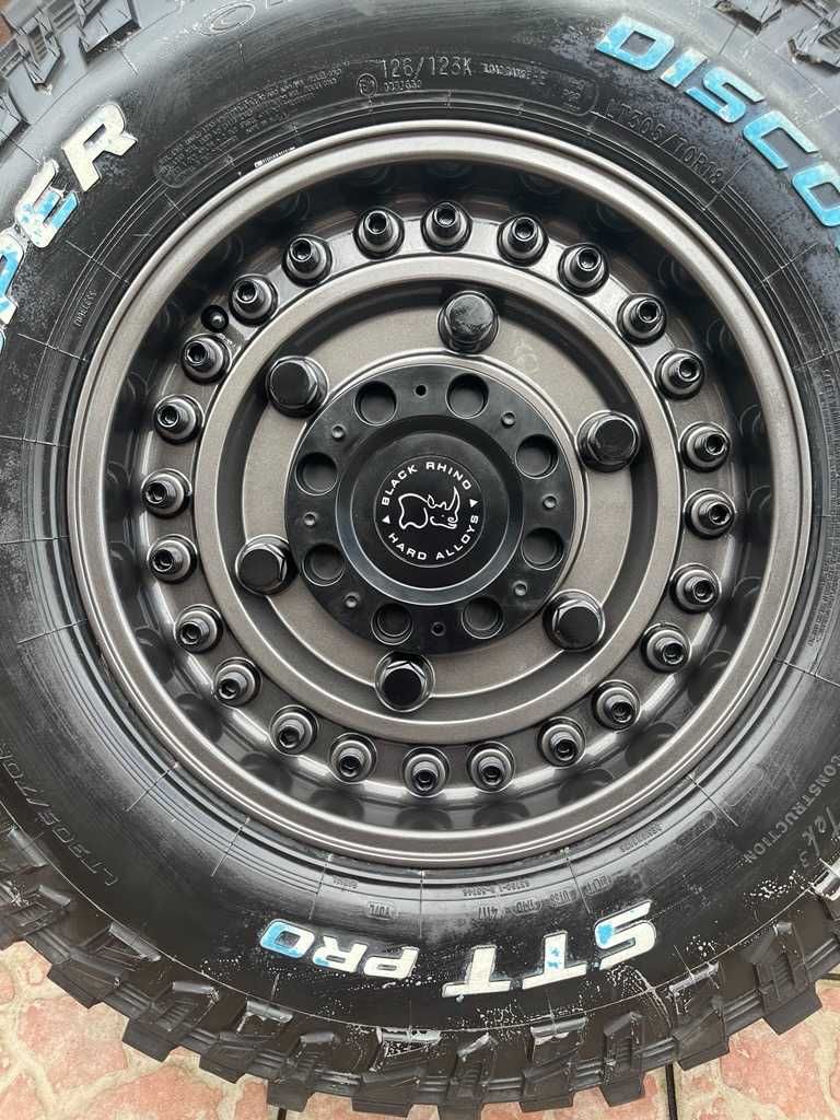 Material Jeep Wrangler JK - Jantes, Pneus, Abas e para-choques