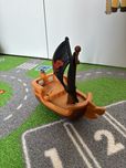 Barco bebe jake e os piratas da terra do nunca