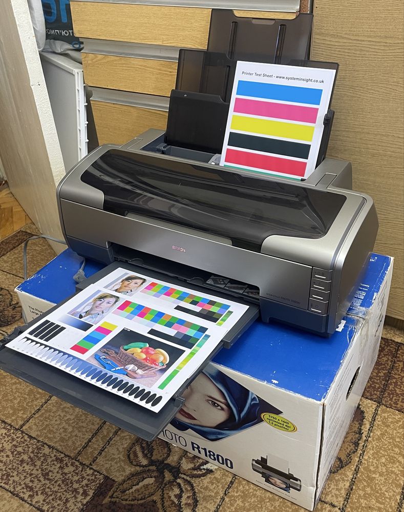 Принтер формату A3+ Epson Stylus Photo R1800