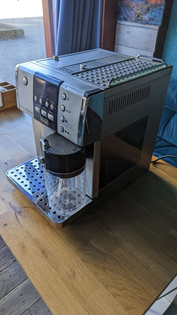 Delonghi PrimaDonna ESAM 6600