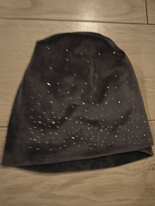 Czapka zimowa polarowa z diamencikami  oversize  jak nowa