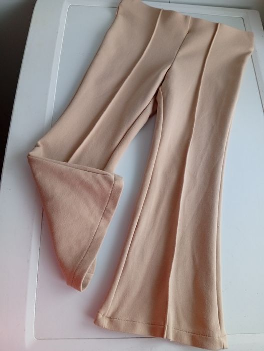 Штани,лосини  кльош для дівчинки 104р