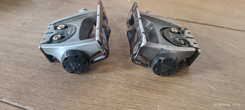 Pedais de estrada miche