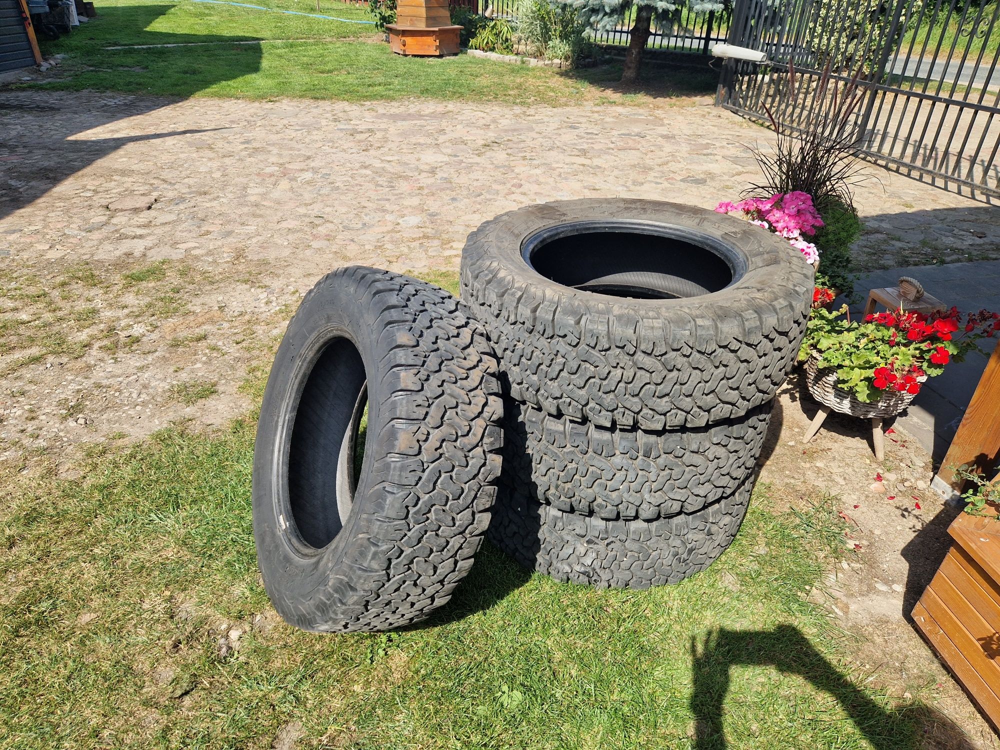 Opony terenowe 235/65 17 at 2020rok