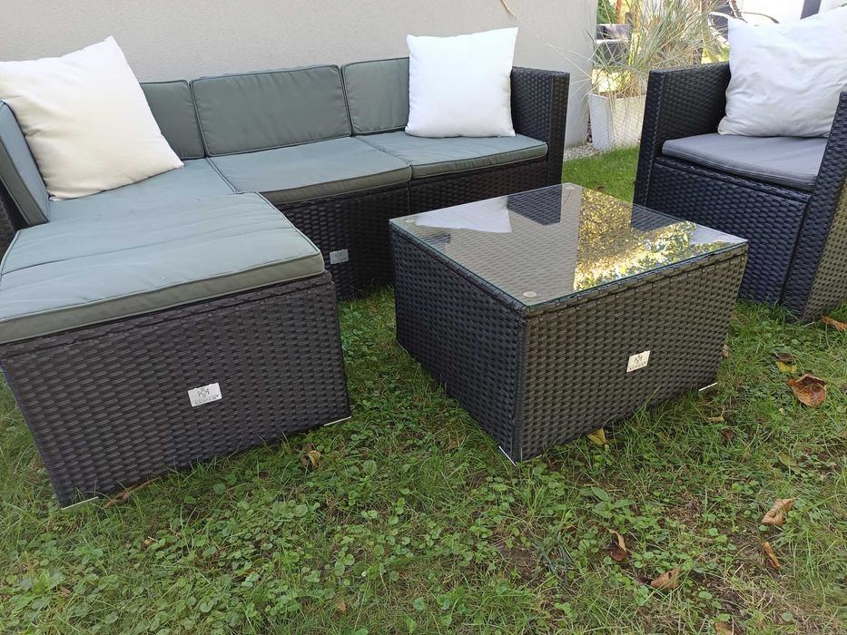 Meble ogrodowe ratanowe