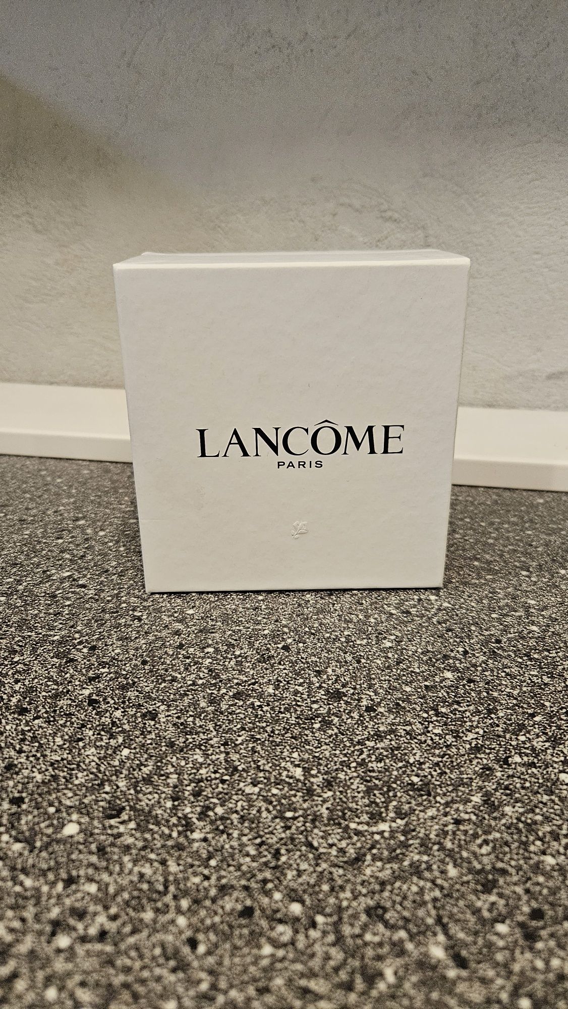 Pudełko opakowanie po kosmetykach Lancome Paris