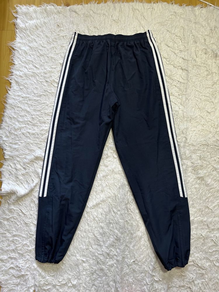 Spodnie dresy Adidas 3 stripes paski rozmiar M L granatowe