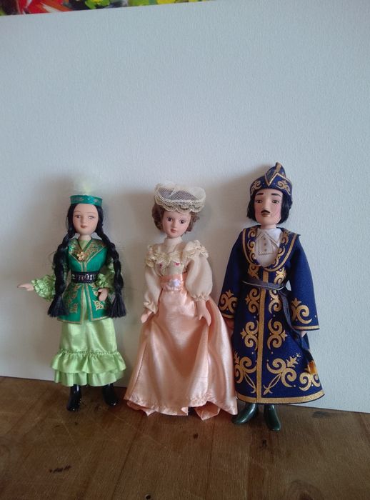 Куклы фарфоровые казахи