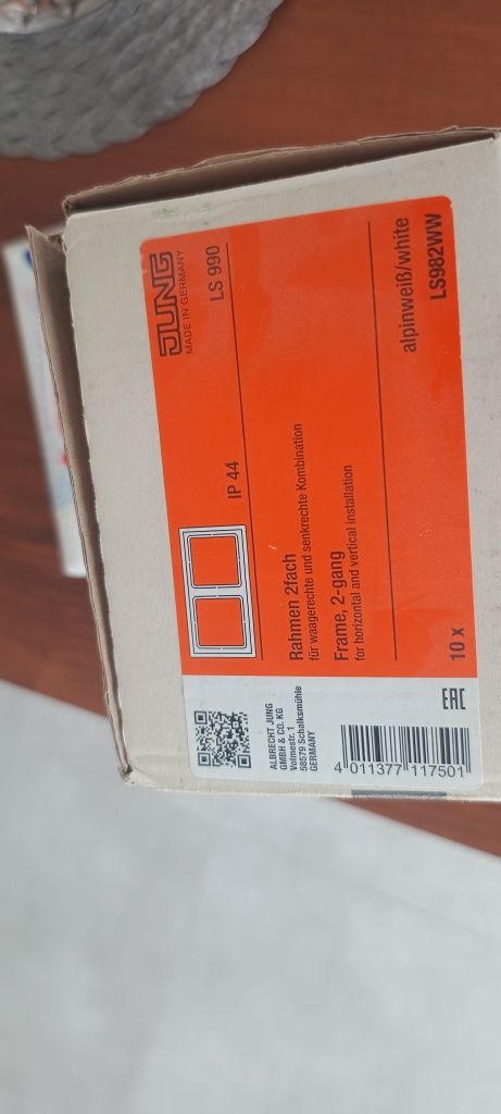 Gnizdka Jung LS900