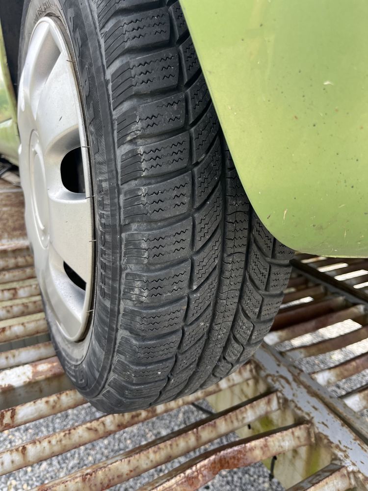 Części Citroen C3 1.1 2004r.-błotniki,pas przedni,drzwi kolor KSYC