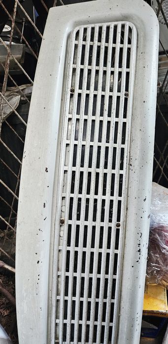 Trabant - grill przedni, atrapa