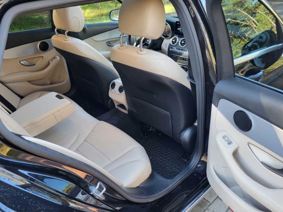 Mercedes-Benz C-Class C 300      2019