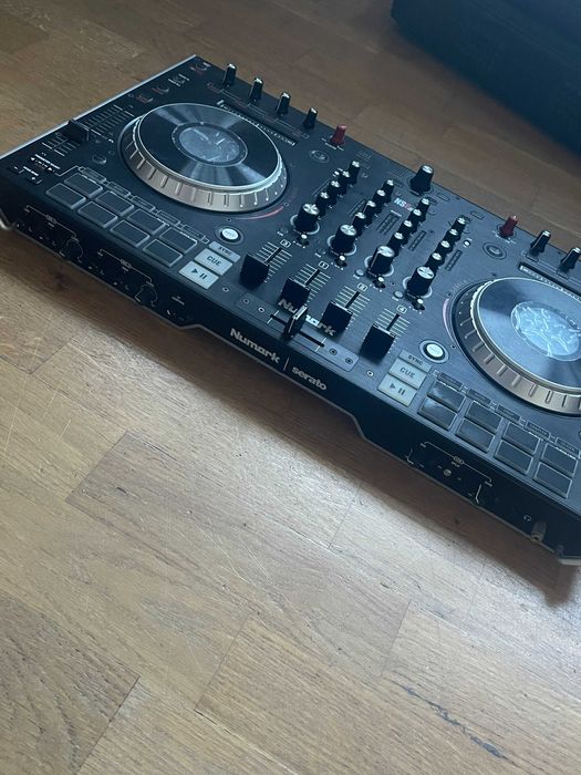 Kontroler DJ Numark NS6 II Serato 4-kanałowy