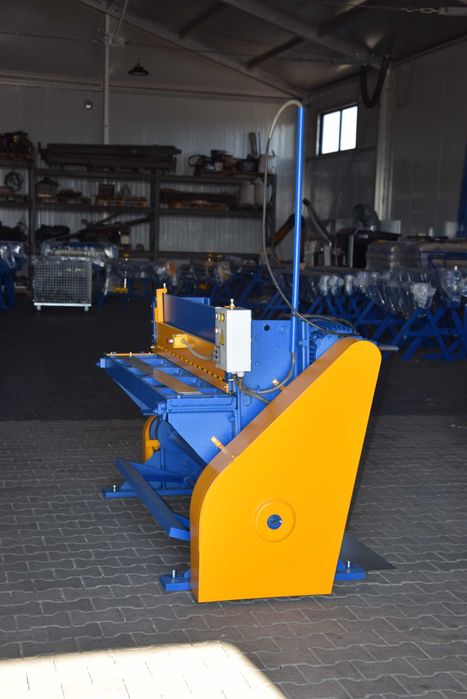 Mechaniczna gilotyna do blachy 1500/1.5 mm