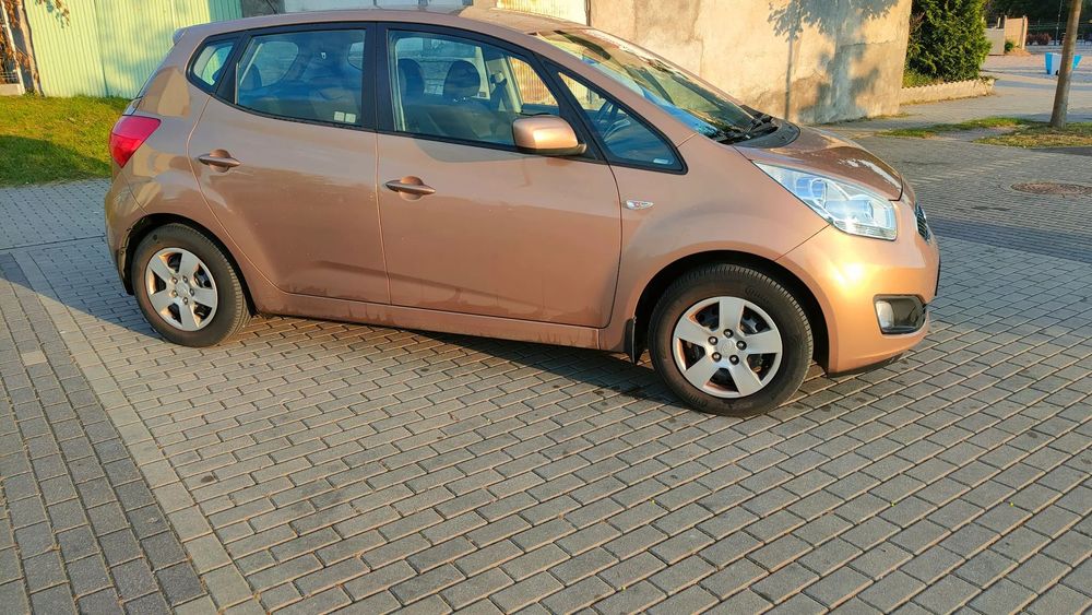 Kia Venga Kia Venga 1.4 M, hak, złoty, 1 właściciel, felgi,opony zimowe, benzyna