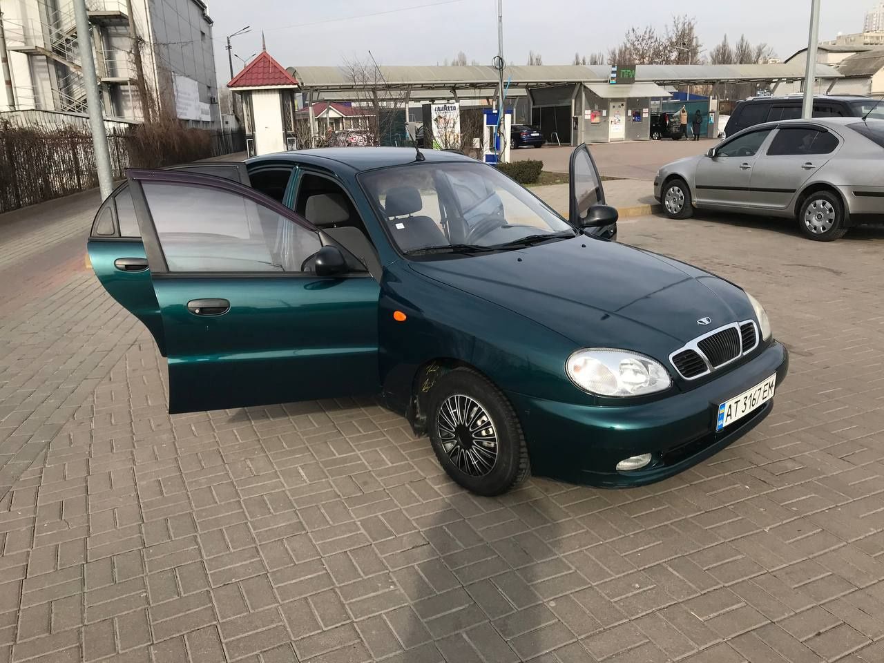 Daewoo Lanos 2007 
 З пробігом 84тис рідного
 бенз