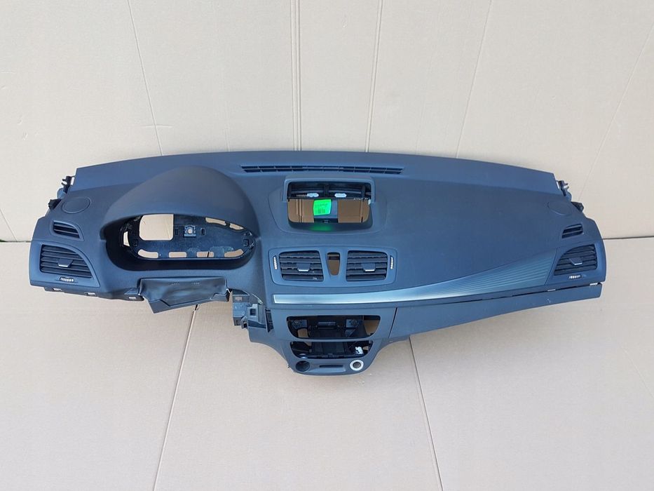 DESKA ROZDZIELCZA KONSOLA RENAULT MEGANE III 3