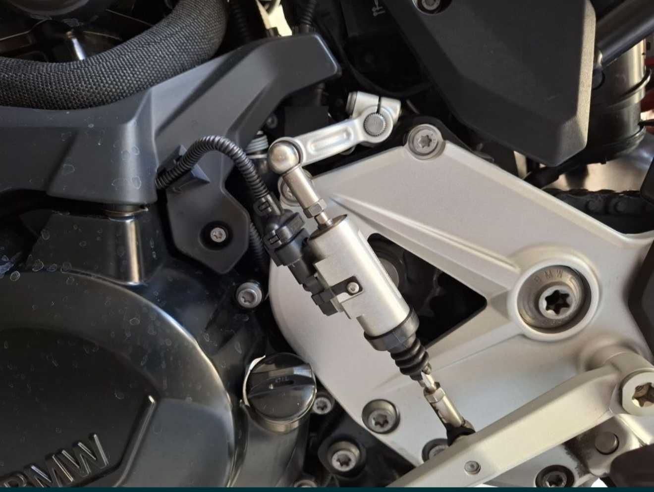 BMW F900XR - FULL EXTRAS