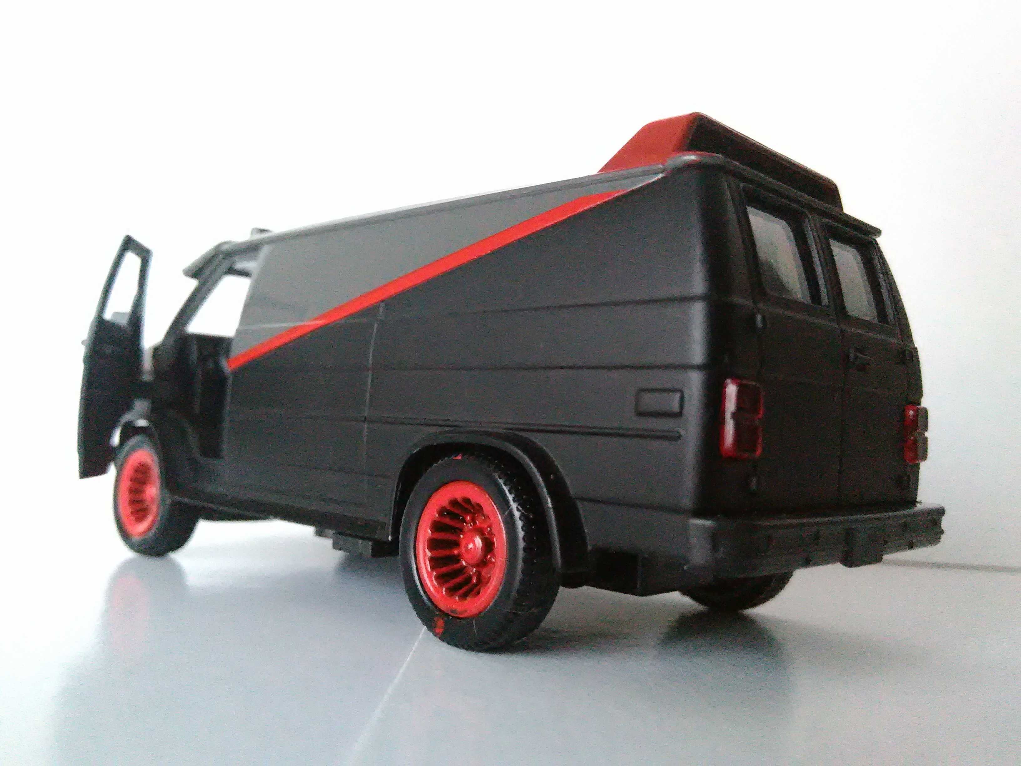 model 1:43 GMC 1983 Vandura van USA film Drużyna A - Team 1/43 prl