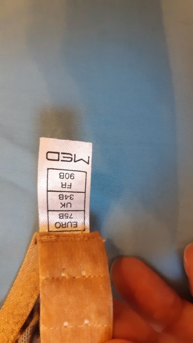 Zestaw bielizny biustonosz MED panterka stringi 75b s