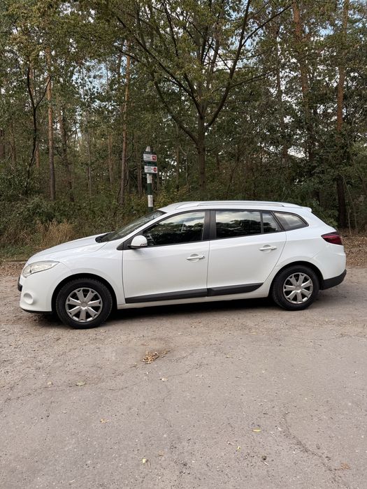 Renault Megane 3 na cześci OV369 DC4000 drzwi maska zderzak klapa kola