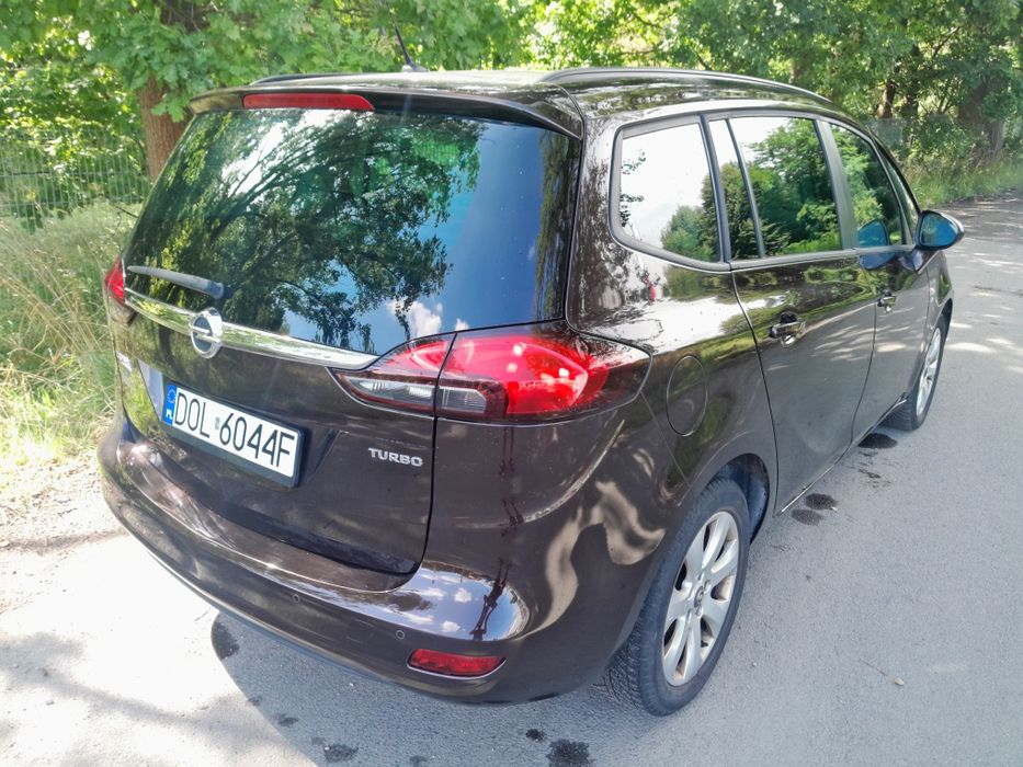 Opel Zafira 1.4 turbo mały przebieg
