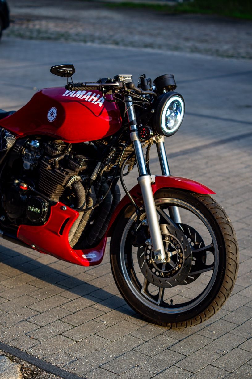Yamaha xj 600 cafe racer custom