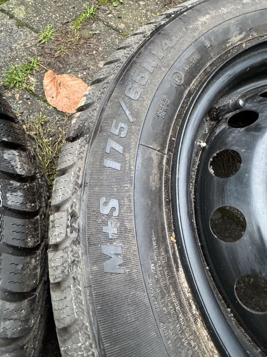 Резина r14 175/65 Debica зима 2022