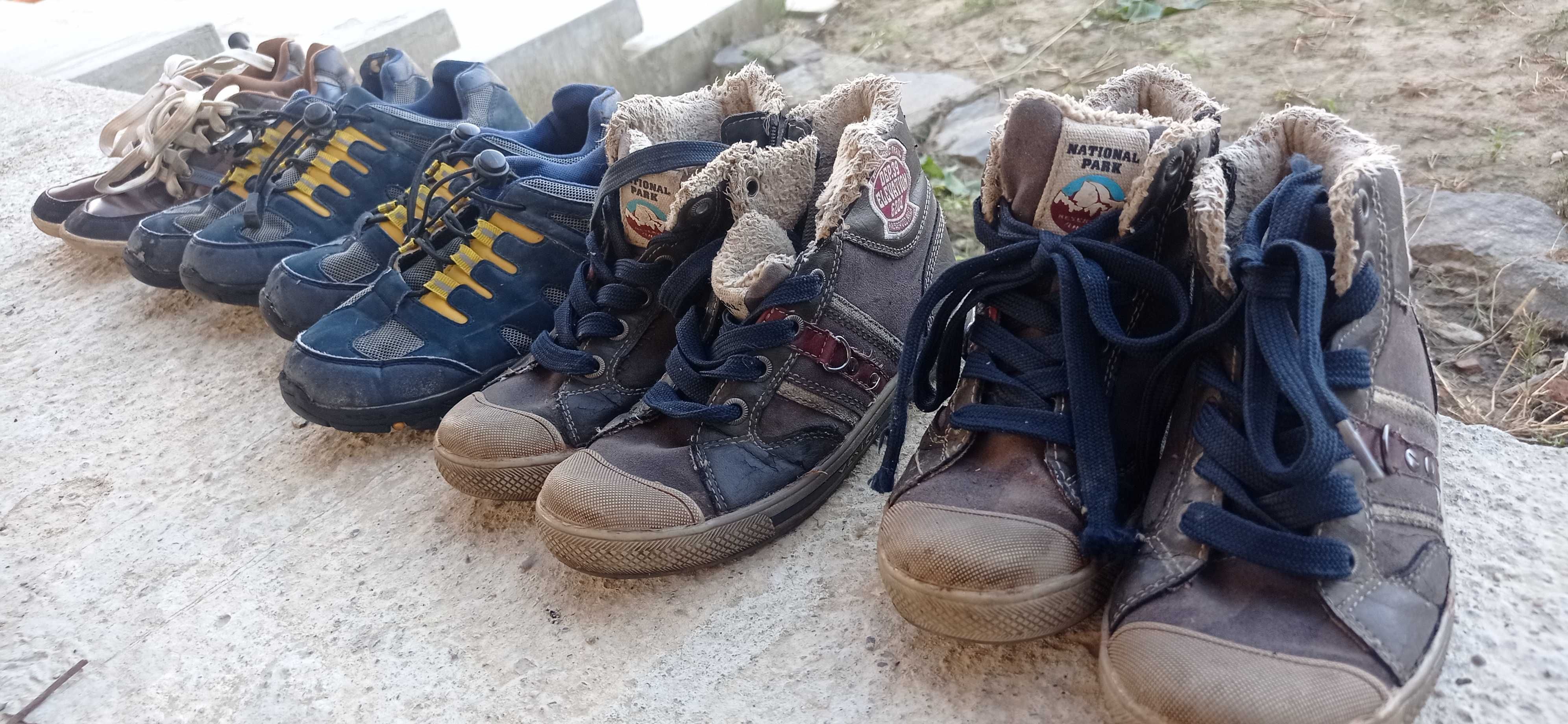 Дитяче взуття кросівки сандалі пінетки демисизонне